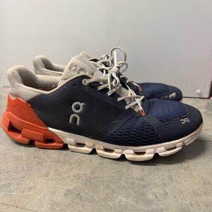 On clouds mens running shoes